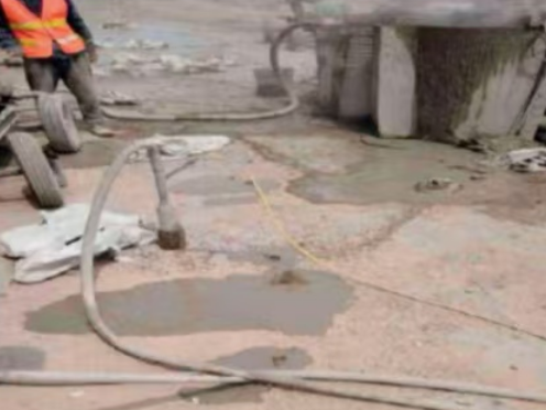 城西水泥混凝土路面板底注浆技术 路面脱空注浆整治方案