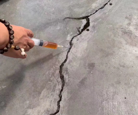 城西混凝土裂缝修补技术详解​